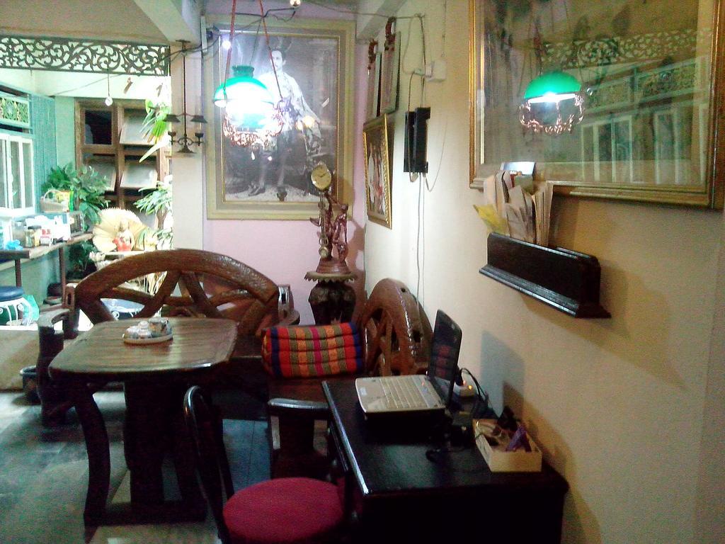 Hotel Cafe De Baan Raow Bangkok Exteriér fotografie