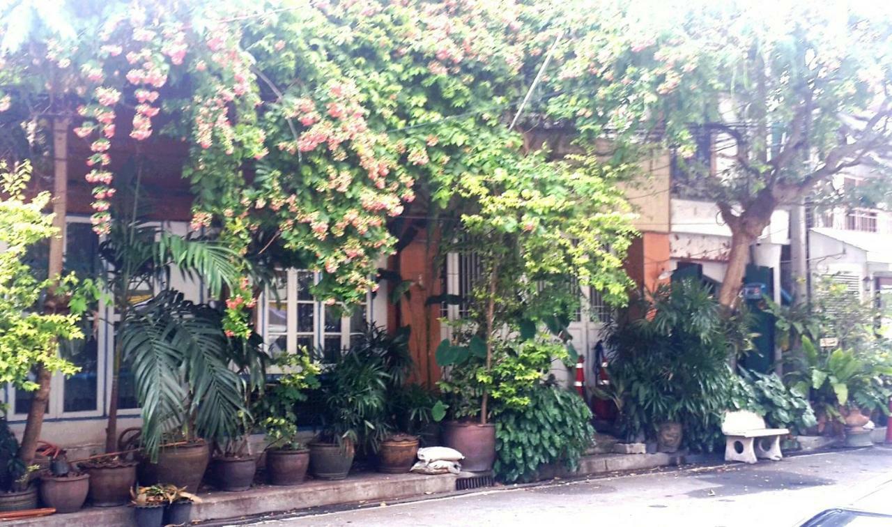 Hotel Cafe De Baan Raow Bangkok Exteriér fotografie